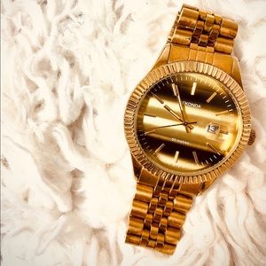 SEKONDA GOLD STAINLESS STEAL WATCH